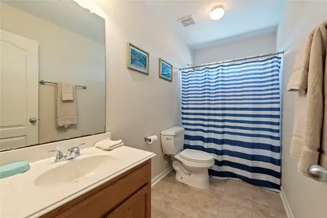 686 Fountain View Lane League City TX 77573