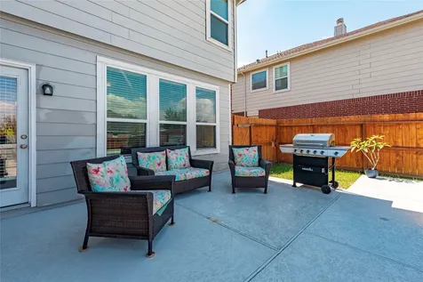 686 Fountain View Lane League City TX 77573