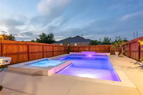 686 Fountain View Lane League City TX 77573