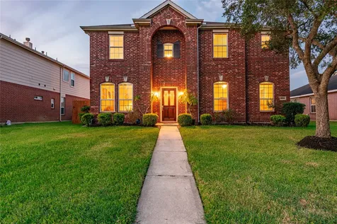 686 Fountain View Lane League City TX 77573