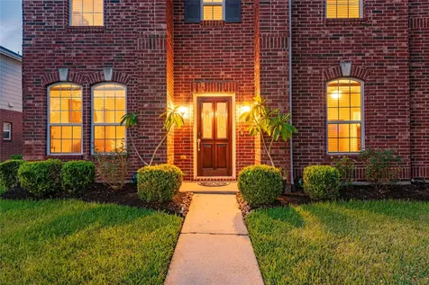 686 Fountain View Lane League City TX 77573