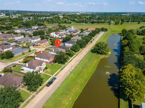 686 Fountain View Lane League City TX 77573