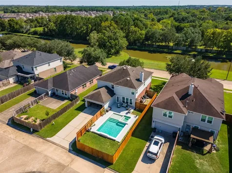 686 Fountain View Lane League City TX 77573