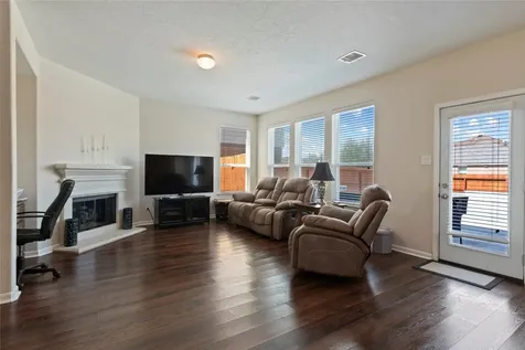 686 Fountain View Lane League City TX 77573