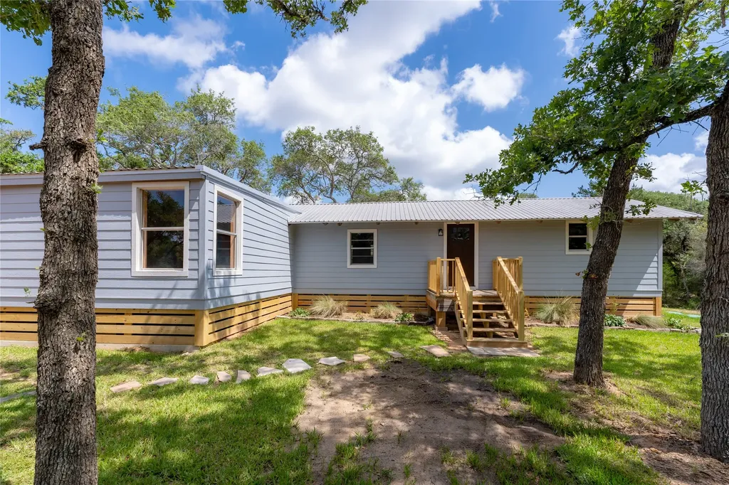 706 Crooked Creek Drive Sheridan TX 77475