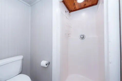 706 Crooked Creek Drive Sheridan TX 77475