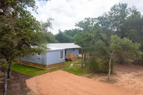 706 Crooked Creek Drive Sheridan TX 77475