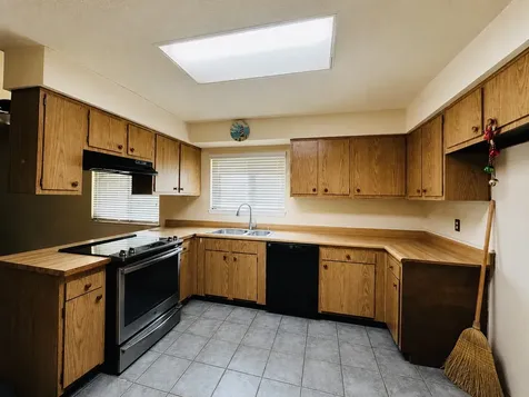 16807 Blackhawk Boulevard Friendswood TX 77546