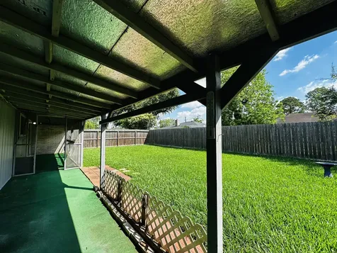 16807 Blackhawk Boulevard Friendswood TX 77546