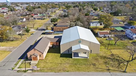 1444 2nd Avenue Port Arthur TX 77642