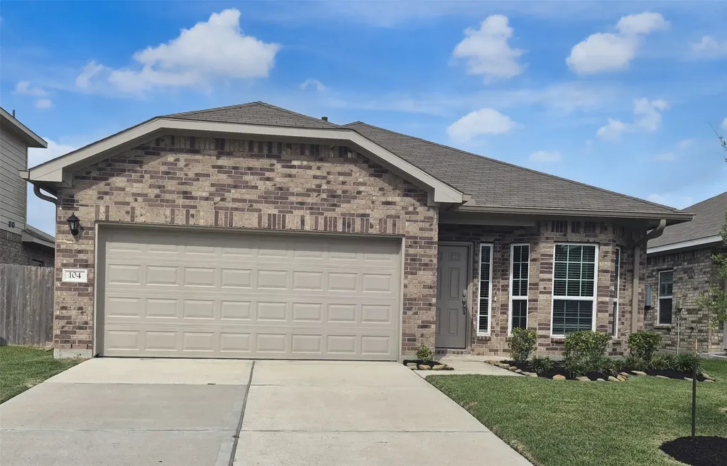 104 Cullen Street Angleton TX 77515