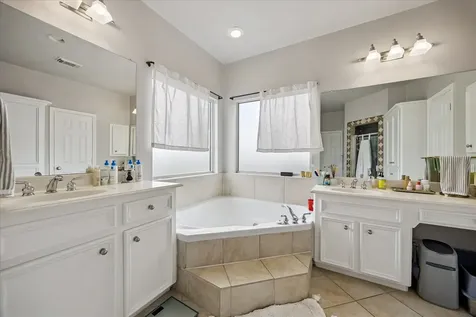 1304 Dart Street F Houston TX 77007