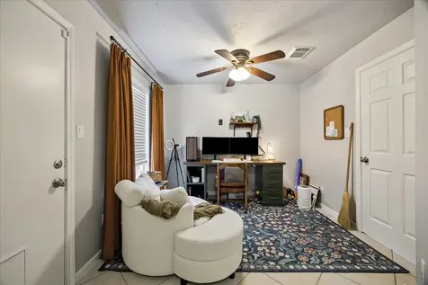1304 Dart Street F Houston TX 77007