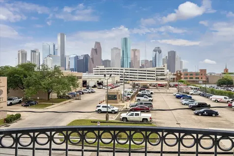 1304 Dart Street F Houston TX 77007