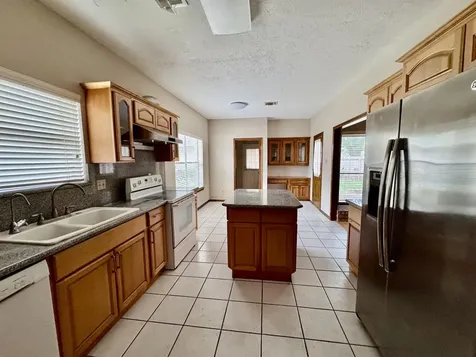 2434 Hodges Bend Circle Sugar Land TX 77479