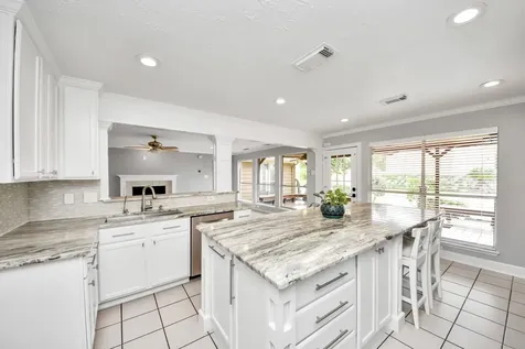 8402 Rose Garden Drive Houston TX 77083