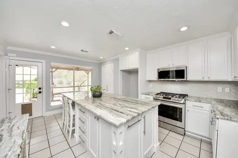 8402 Rose Garden Drive Houston TX 77083