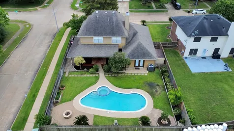8402 Rose Garden Drive Houston TX 77083