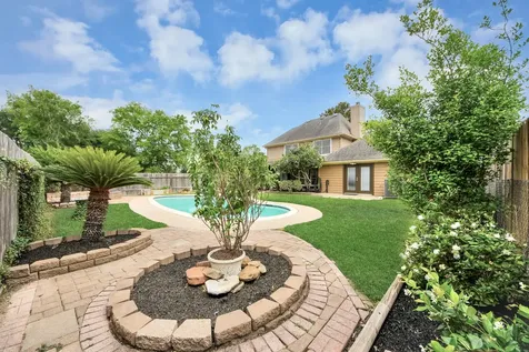 8402 Rose Garden Drive Houston TX 77083