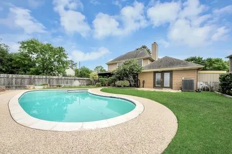 8402 Rose Garden Drive Houston TX 77083