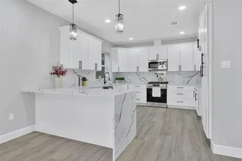 9026 Lawncliff Lane Houston TX 77040