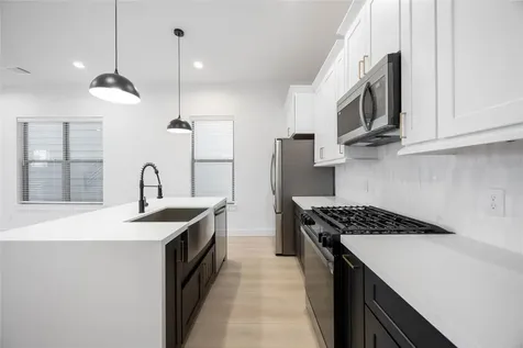 2528 Live Oak Street Houston TX 77004