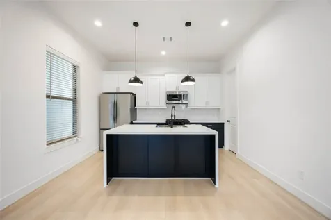 2528 Live Oak Street Houston TX 77004