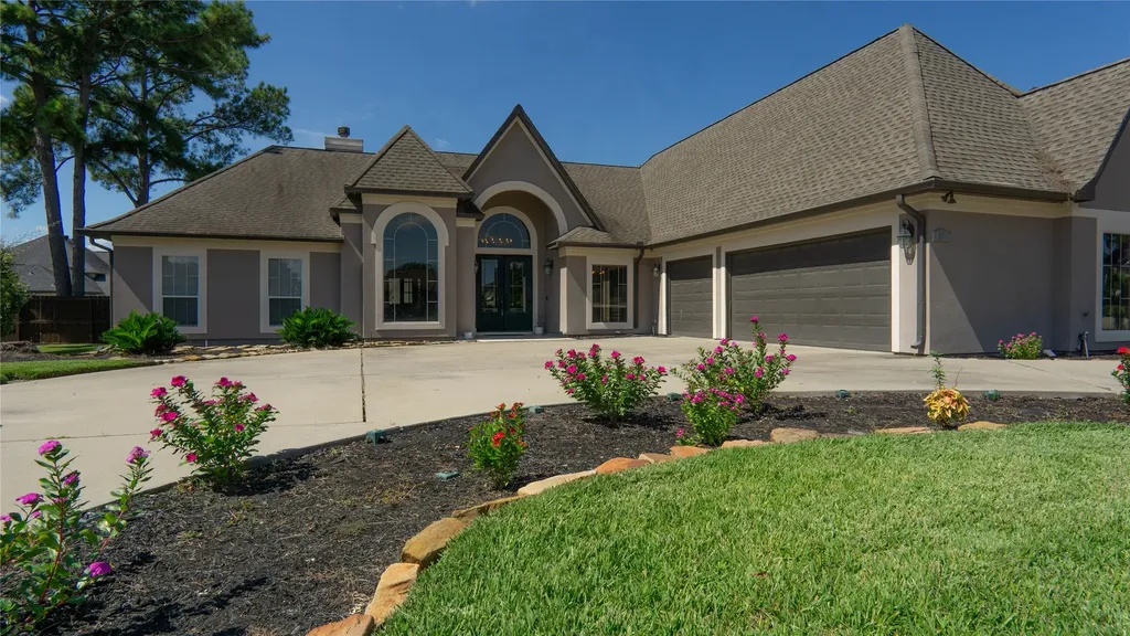 14 Darien Court Montgomery TX 77356