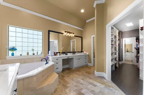 14 Darien Court Montgomery TX 77356