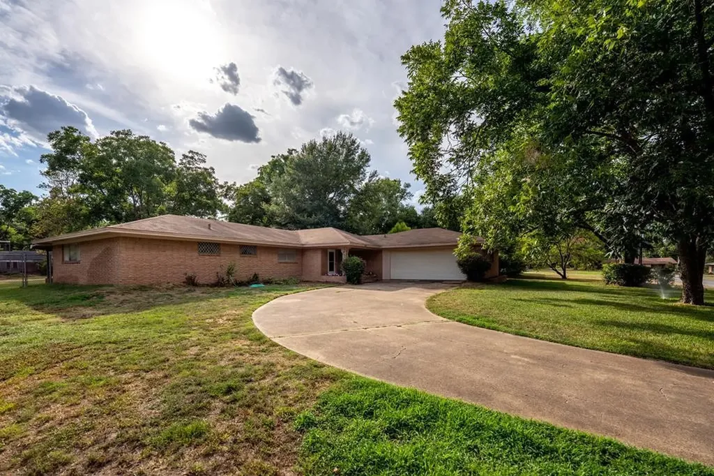 209 Cordell Drive Crockett TX 75835