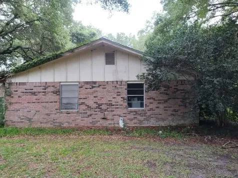 1806 S Elizabeth Avenue Kirbyville TX 75956