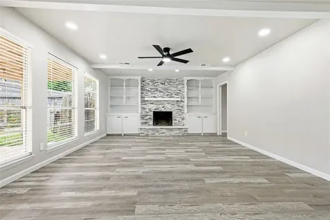 16438 Glenshannon Drive Houston TX 77059