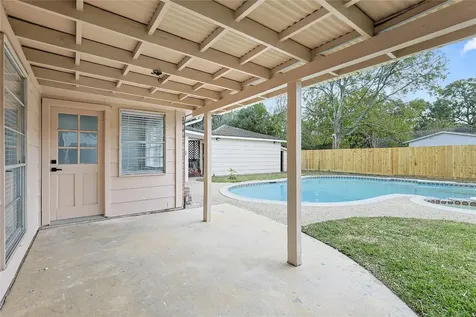 16438 Glenshannon Drive Houston TX 77059