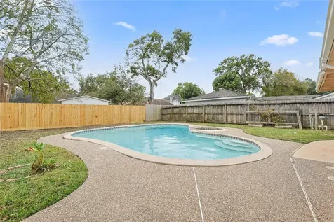 16438 Glenshannon Drive Houston TX 77059
