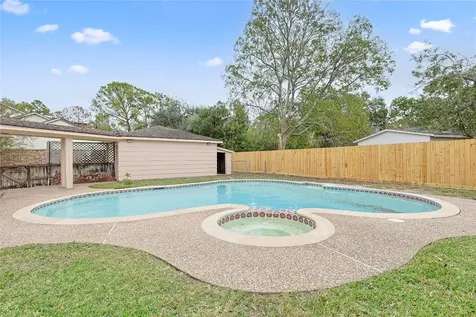 16438 Glenshannon Drive Houston TX 77059