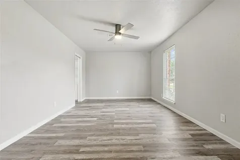16438 Glenshannon Drive Houston TX 77059