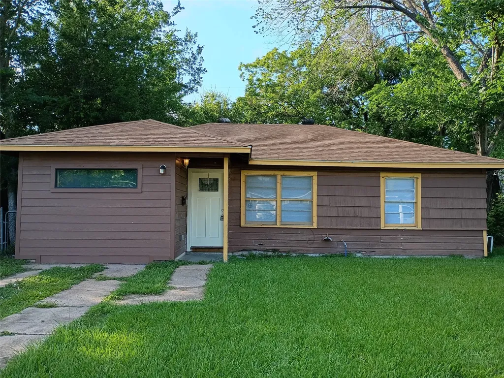 5617 Malmedy Road Houston TX 77033