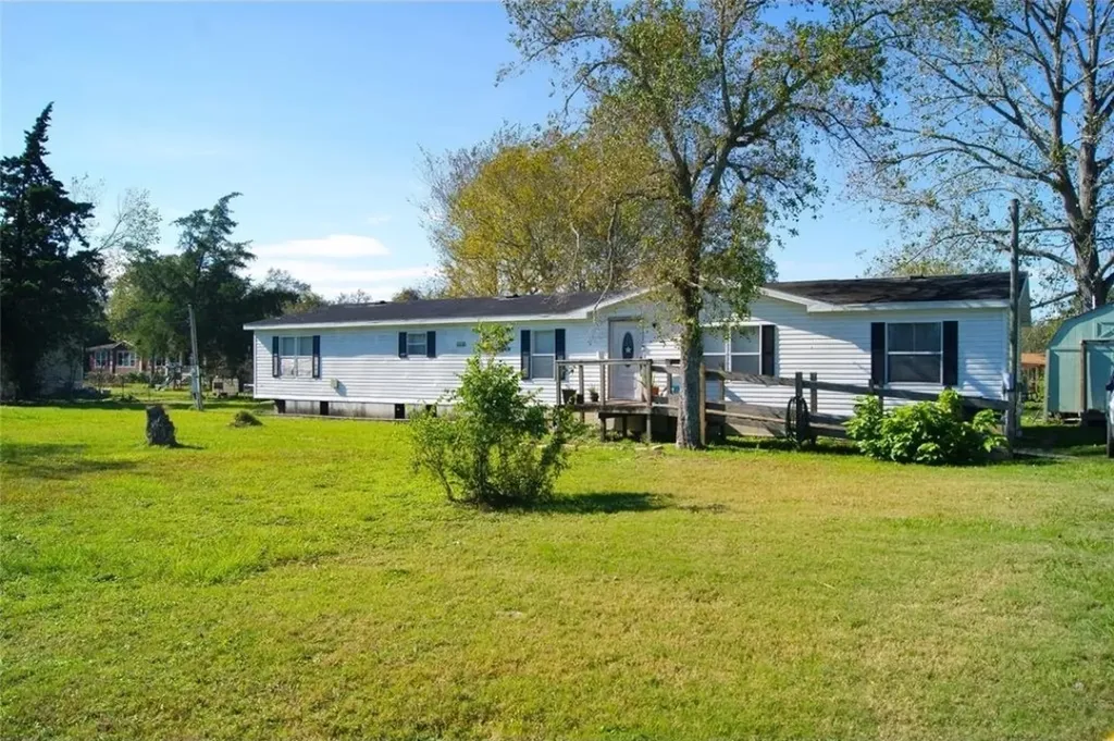 1611 Bunyard Road Alvin TX 77511