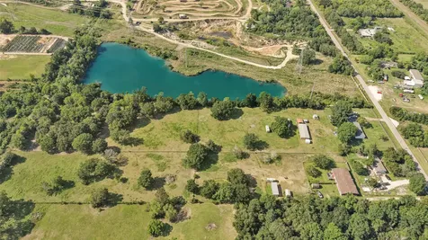 1611 Bunyard Road Alvin TX 77511