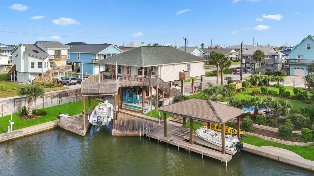 22102 Pecos Drive Galveston TX 77554