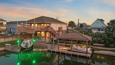 22102 Pecos Drive Galveston TX 77554
