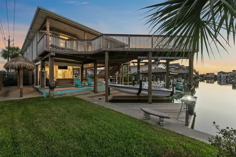 22102 Pecos Drive Galveston TX 77554