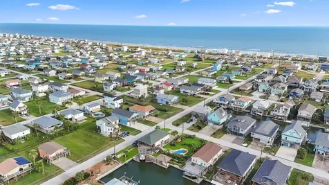 22102 Pecos Drive Galveston TX 77554