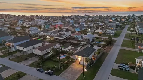 22102 Pecos Drive Galveston TX 77554