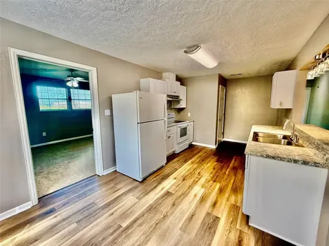 124 Bennett Street West Columbia TX 77486