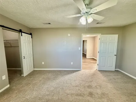 124 Bennett Street West Columbia TX 77486