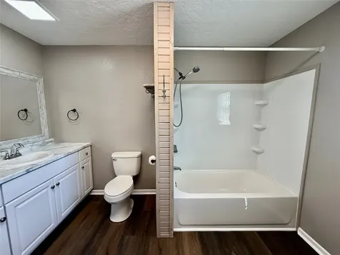124 Bennett Street West Columbia TX 77486