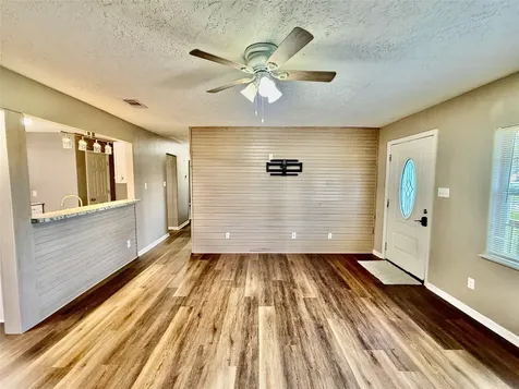 124 Bennett Street West Columbia TX 77486