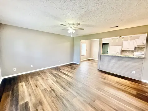124 Bennett Street West Columbia TX 77486