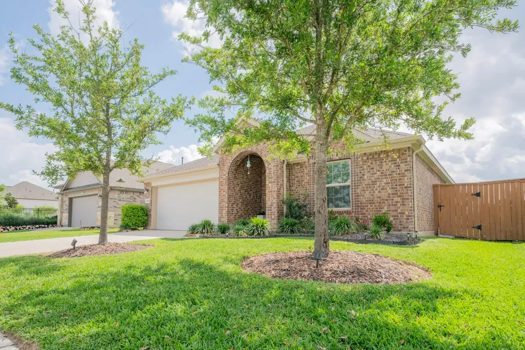 8658 Flamingo Bay Lane Cypress TX 77433
